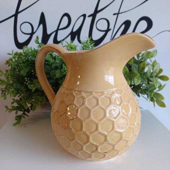 Bee Inspired Embossed Honeycomb Ceramic Pitcher | 5 Cup Capacity | Golden Yellow - Picture 2 of 7